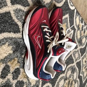 Red Women's Nike Air sneakers